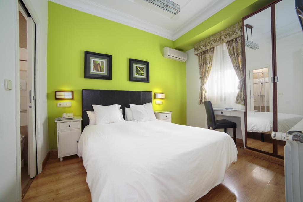 Hostal Adria Santa Ana — Photos 3